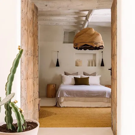 Domo Farm stay Santa Eularia des Riu