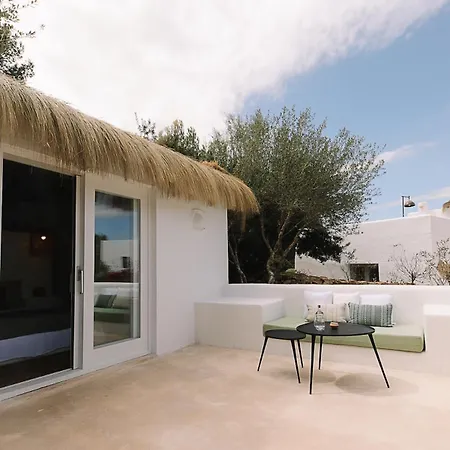 Domo Farm stay Santa Eularia des Riu